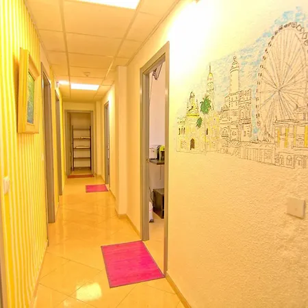 Quarto em Acomodações Particulares Cost Mercado