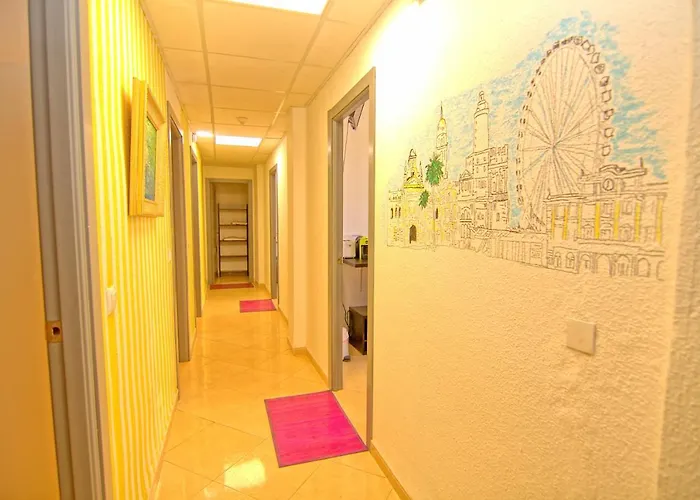 Quarto em Acomodações Particulares Cost Mercado